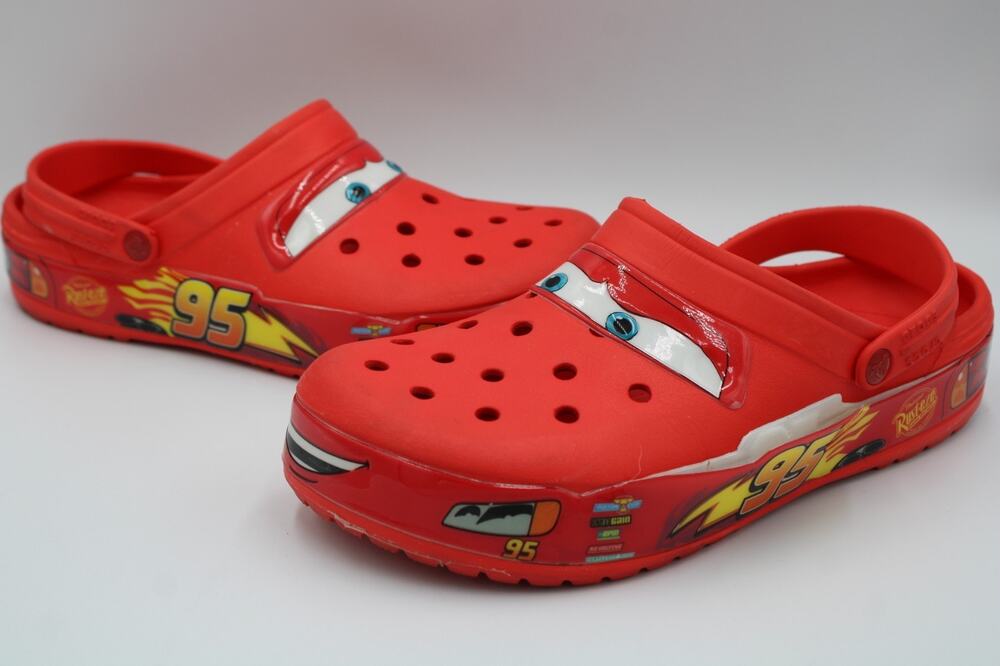 Size 10 - Crocs Classic Clog Lightning McQueen - 205759-610